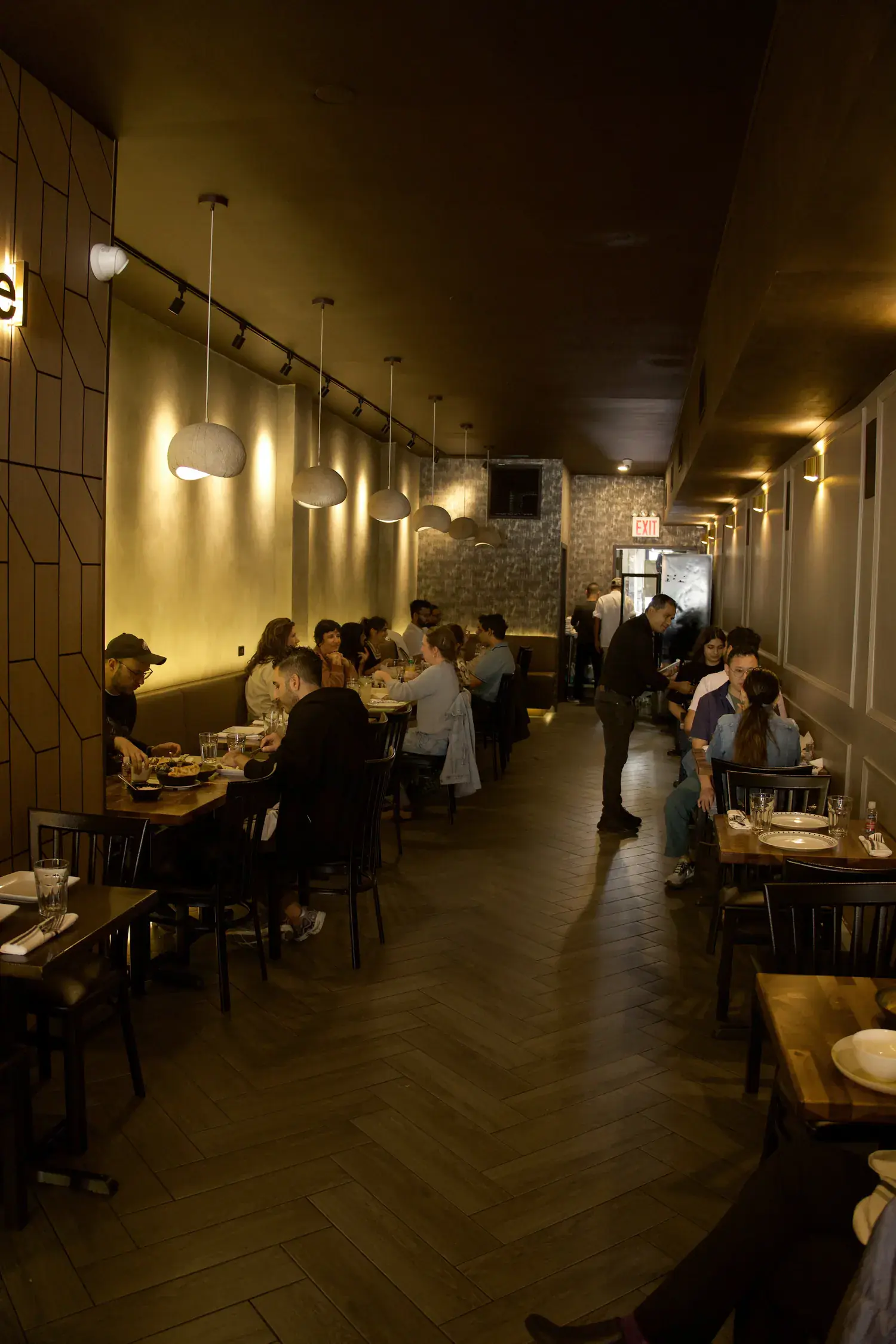 Guests dining together in Angel’s dining room